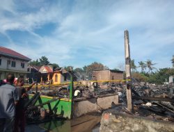 14 Rumah di Panyula Ludes Terbakar, Gubernur Sulsel Kirim Bantuan