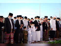Bersama Ribuan Warga, Gubernur Sulsel Shalat Id di Masjid Kubah 99 Asmaul Husna