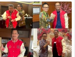 Wakil Ketua Mahkamah Agung RI Pakai Jaket Alumni Unhas