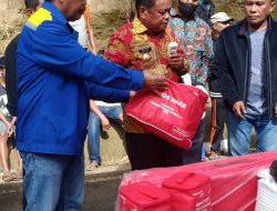 Gubernur Sulsel Instruksikan Pemenuhan Bantuan Korban Kebakaran di Torut, Disalurkan Bupati Yohanis Bassang