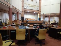 Paripurna DPRD Bone Hanya Dihadiri 9 Legislator, Bupati Serahkan Enam Ranperda