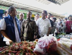 Menteri Perdagangan – Gubernur Sulsel Monitoring Harga dan Ketersediaan Bahan Pokok di Pasar Pa’baeng-baeng