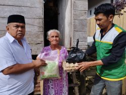 Baznas Bone Salurkan Bantuan Konsumtif di Padang Loang
