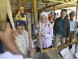 Bantu Lutra Kembangkan Desa Wisata, Mahasiswa Poltekpar Makassar Jadikan Desa Baloli Pilot Project