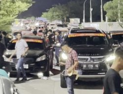 AVR Binaan AYP Bagi-bagi Takjil di CPI