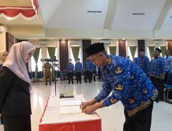 Bupati Indah Lantik 34 Kepala UPT SD dan SMP