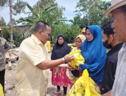 Kunjungi Korban Angin Kencang di Luwu Utara,Anggota DPR RI Muhammad Fauzi Salurkan Bantuan Sembako dan Uang Tunai