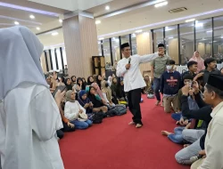 Tiga Hari AAS Buka Puasa Bersama 1.600 Mahasiswa Unhas, Juga Salurkan Bantuan Dana Pendidikan
