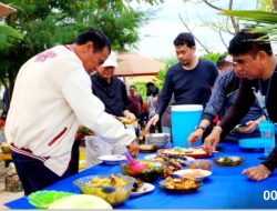 Keseruan Pengurus IKA Unhas di Gusung Tallang, Berendam dan Nikmati Ikan Segar