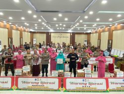 Kolaborasi Polres dan Baznas Bone di HUT Bhayangkara ke 77, Bagikan Warung Literasi dan Sunatan Massal