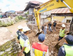 Gubernur Andi Sudirman Tinjau Lokasi Pembangunan Jembatan Sungai Malango di Torut