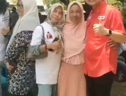 Merakyat, AHER Jadi Rebutan Emak-emak Swafoto