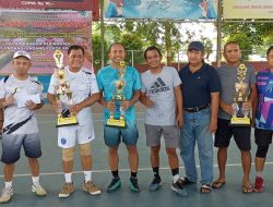 Prof AM Nurdin Halid-Yusnadi Juara Pertama Turnamen Tenis Lapangan di Bone