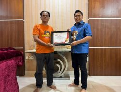 Dukung Pemberdayaan PKL, Yasir Machmud Diganjar Penghargaan DPW APKLI Sulsel