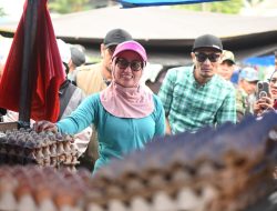 Tinjau Pasar Jelang Ramadhan, Bupati IDP: Harga Sembako Stabil