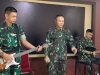 Kolaborasi Apik TNI-Polri di Mako Brimob Bone, Dandim 1407 Iringi Danyon C Pelopor Nyanyikan Tembang Lagu