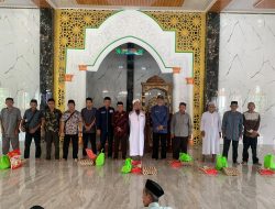 Baznas Bone Salurkan Bantuan Paket Konsumtif, Sasar 84 Marbot Masjid di Empat Kecamatan