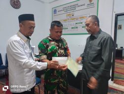 BAZNAS Bone Serahkan Bantuan Dana Bedah Rumah di Sibulue, Total Bantuan Rp8 Juta