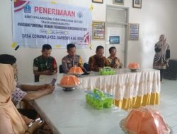 Warga Desa Corawali Bone Terima BLT 3 Bulan Sekaligus