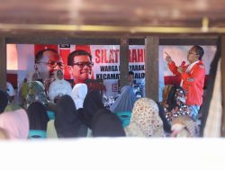 Di Tanah Balocci Pangkep, Cagub Sulsel Danny Pomanto Kampanye di Bawah Kolong Rumah