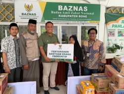 Disaksikan PJ Bupati-BAZNAS Bone Salurkan Bantuan Modal Usaha Produktif