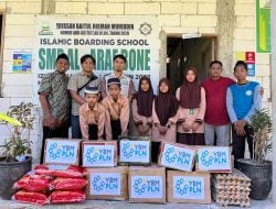 Yayasan Baitul Maal PT PLN (Persero) UP3 Watampone Gelar Program “Tebar Kebahagiaan dan Kebaikan Bersama Santri Beribadah”