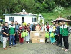 Gandeng BKKBN, BAZNAS Bone Salurkan 50 Paket Bantuan Gizi di Desa Sadar Tellu Limpoe