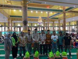 Berbagi Akhir Tahun, Baznas Bone Salurkan 300 Paket Bantuan Konsumtif