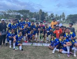 Tuan Rumah Borong Piala Turnamen Sepak Bola Lallatang Bone