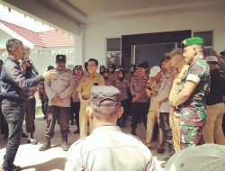 Dana Operasional Kelurahan Apala Belum Dibayarkan, Camat Barebbo Didemo