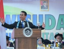 Hadiri Wisuda UNM, Mentan Amran Beri Pesan Ini untuk Generasi Muda*