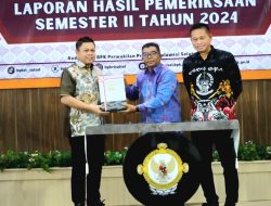 Wakil Ketua DPRD Sulsel Terima LHP Semester II Tahun 2024 dari BPK Sulsel