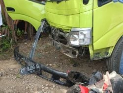 Hendak Menyalip, Truk Kanvas Tabrakan dengan Dua Motor di Wajo