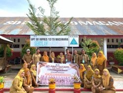 Tim Penilai Lomba Kebersihan Sekolah dan Upacara Sekolah di UPT SD Inpres 12/79 Macanang