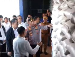 Kapolri dan Mentan RI Tinjau Gudang Bulog GSP Tanete Riattang
