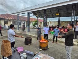 Kejari Bone Musnahkan Barang Bukti Perkara Pidana Yang Memperoleh Kekuatan Hukum Tetap
