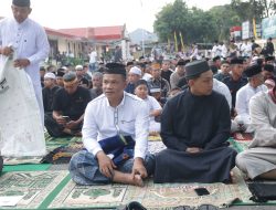 Sat Brimob Polda Sulsel Gelar Salat Iduladha 1446 Di Lapangan Mako Dilanjutkan Memotong Hewan Kurban