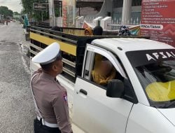 Angkut Penumpang, Sopir Pickup Dapat Teguran. Polantas Bone: Bentuk Pencegahan Kecelakaan