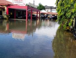 Bone Diguyur Hujan Deras, Mapolres Bone Terendam Banjir