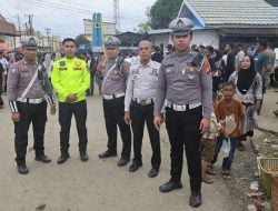 Satlantas Polres Bone Kawal Kelancaran Lalu Lintas “Tana Ogi Wanuakku Fest” Dengan Humanis